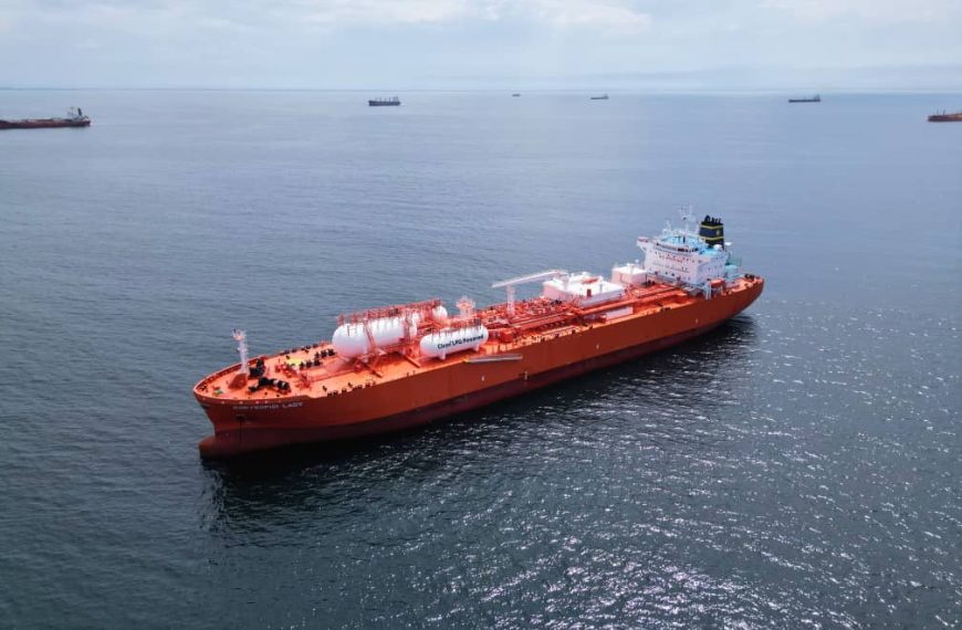 Venezuela marca hito histórico con la primera exportación de gas licuado en el buque Chrysopigi Lady