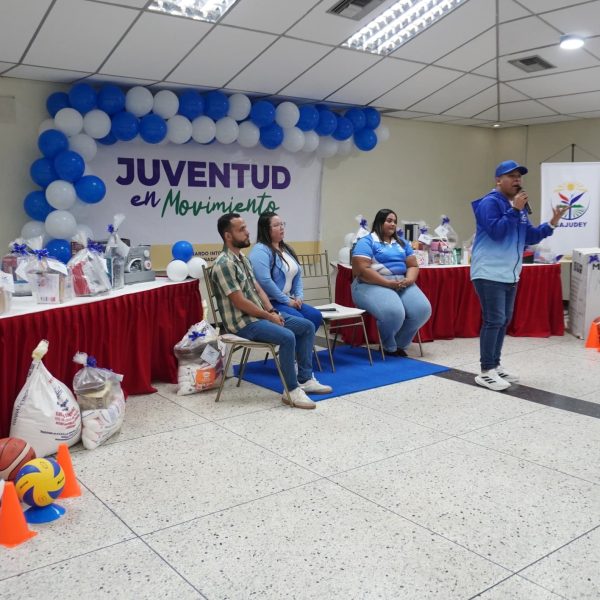 Inajudey e Iadey entregaron 50 kits productivos en áreas de repostería, barbería&hellip;